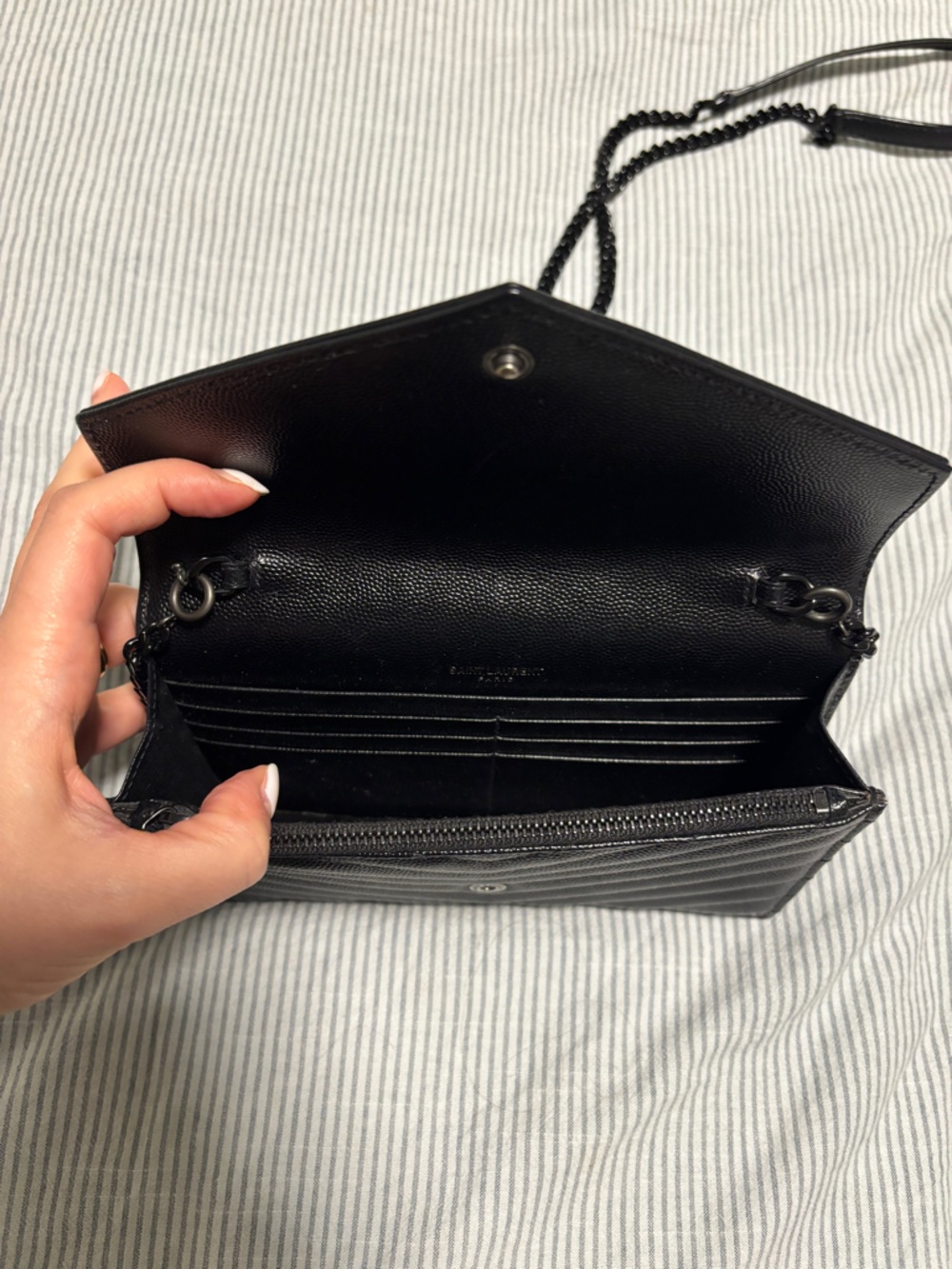 Saint Laurent Cassandre Envelope Chain Wallet in Black Quilted Leather - Picture 4 of 5